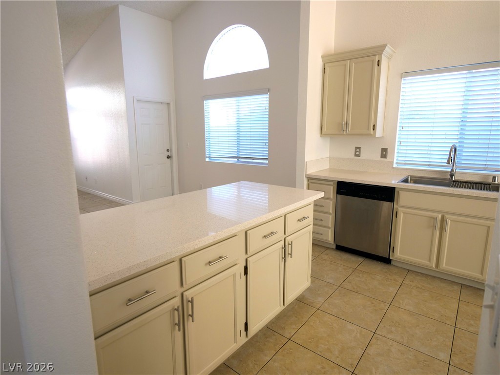 5525 Desert Valley Drive