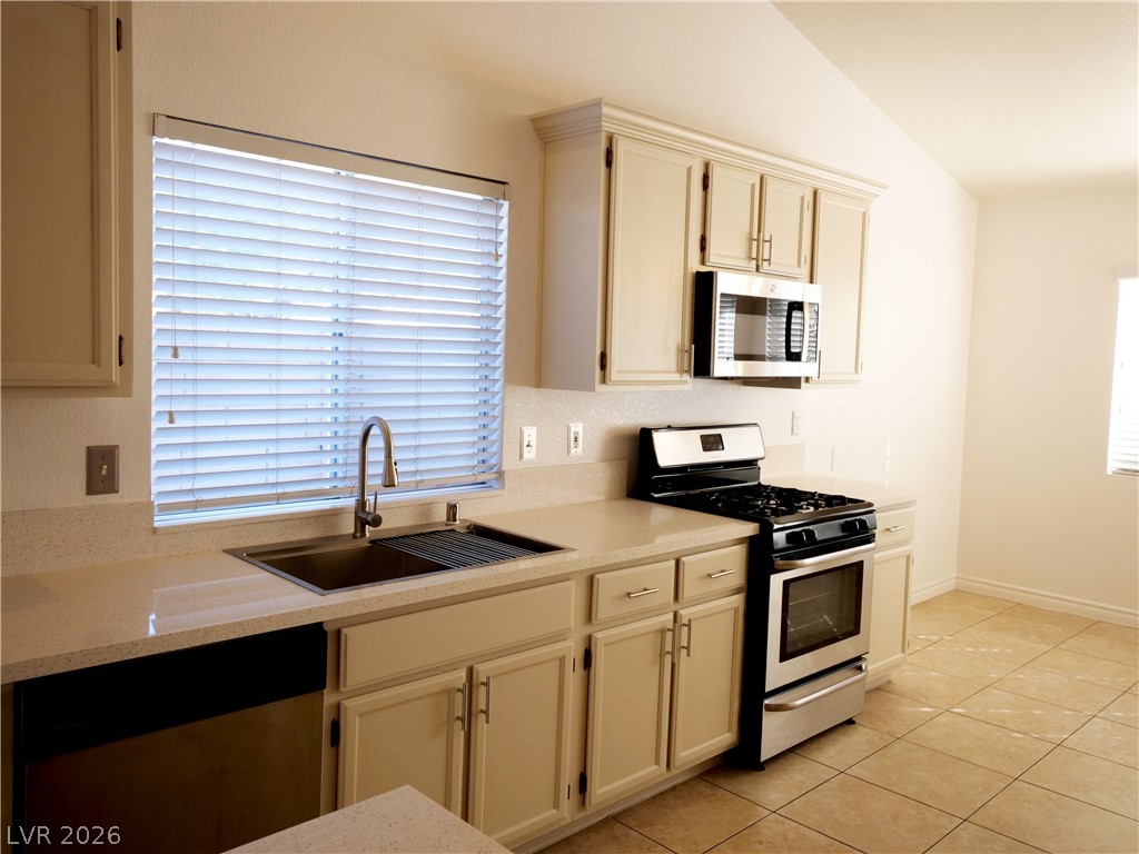 5525 Desert Valley Drive