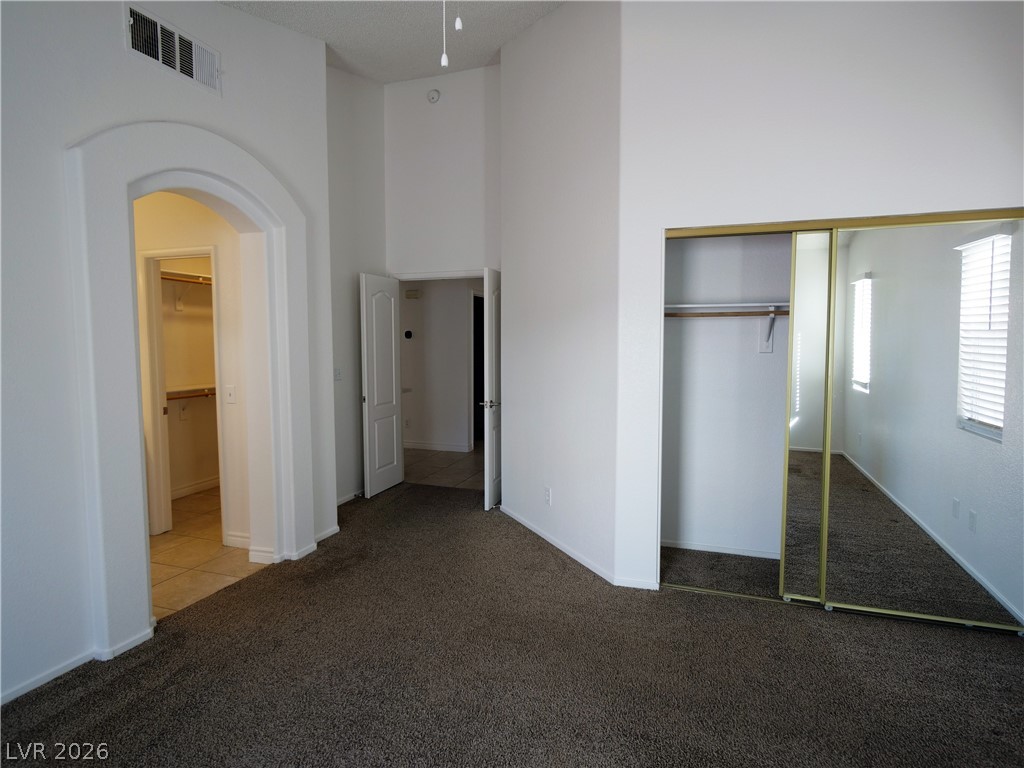 5525 Desert Valley Drive