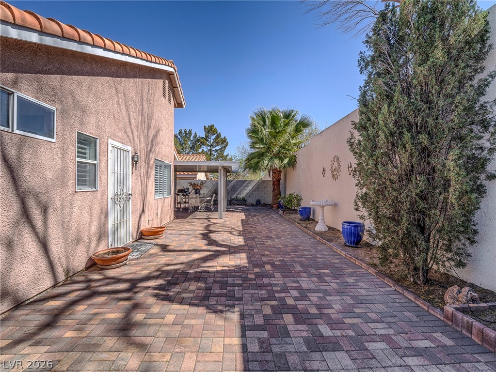 8245 Arch Bay Lane