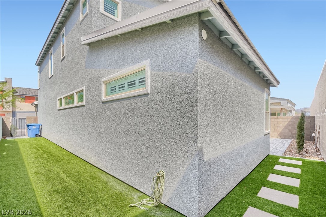 3197 Vittoria Avenue