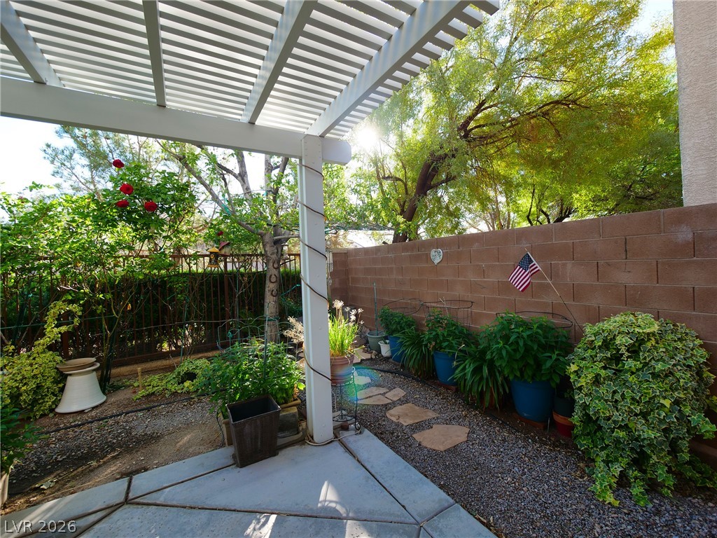 924 Percy Arms Street