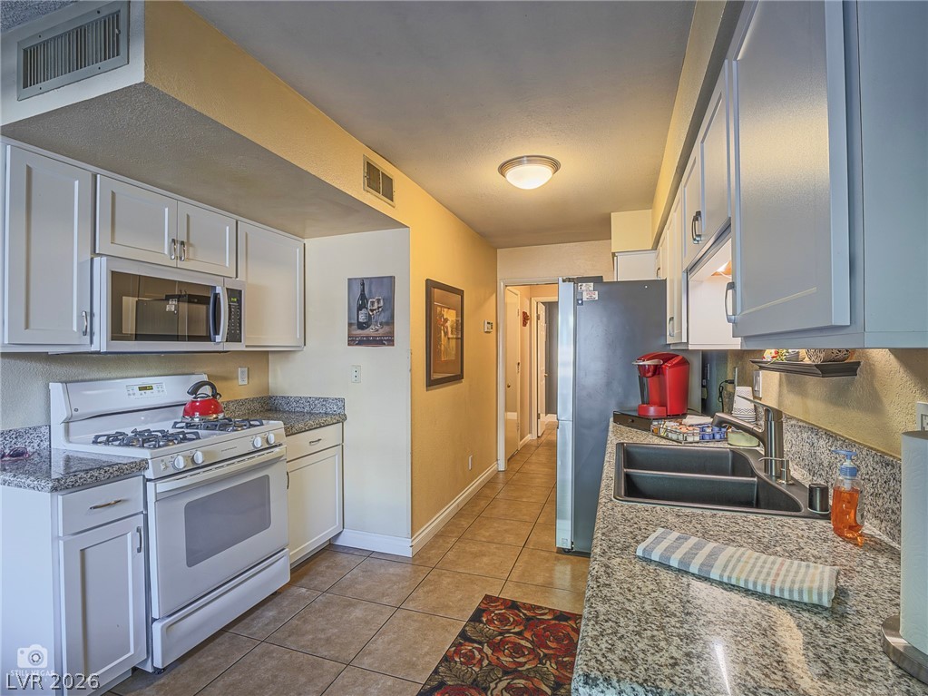 4504 Del Oro Drive