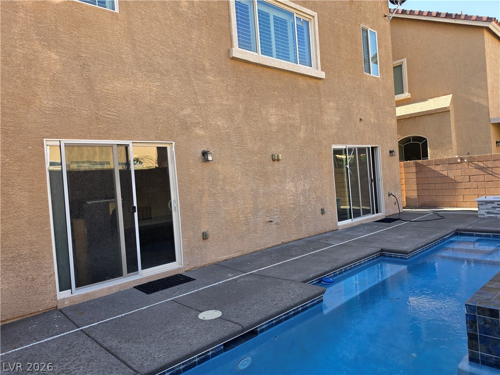 9739 Fox Estate Street
