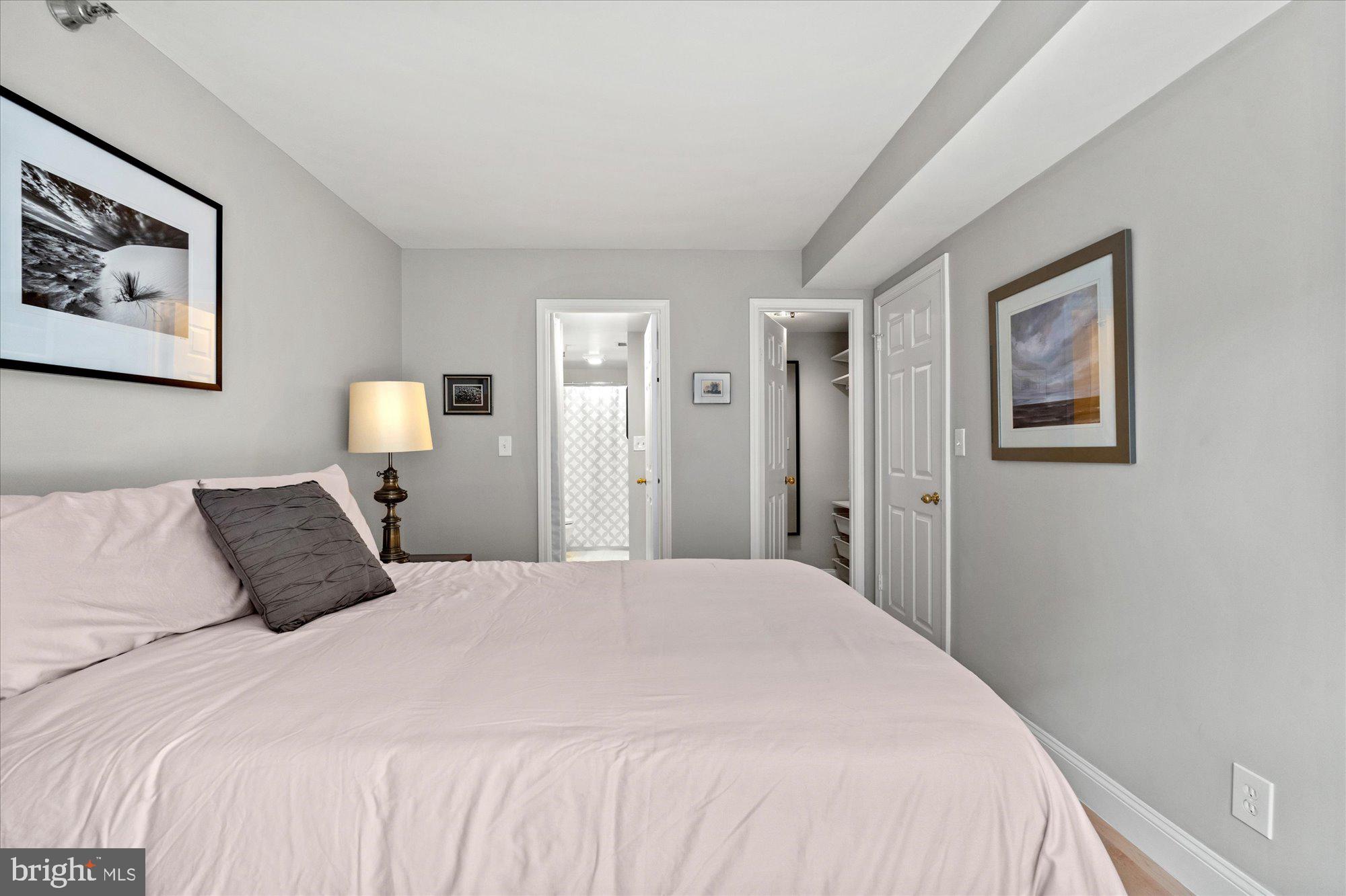 2400 Clarendon BOULEVARD Unit: 606