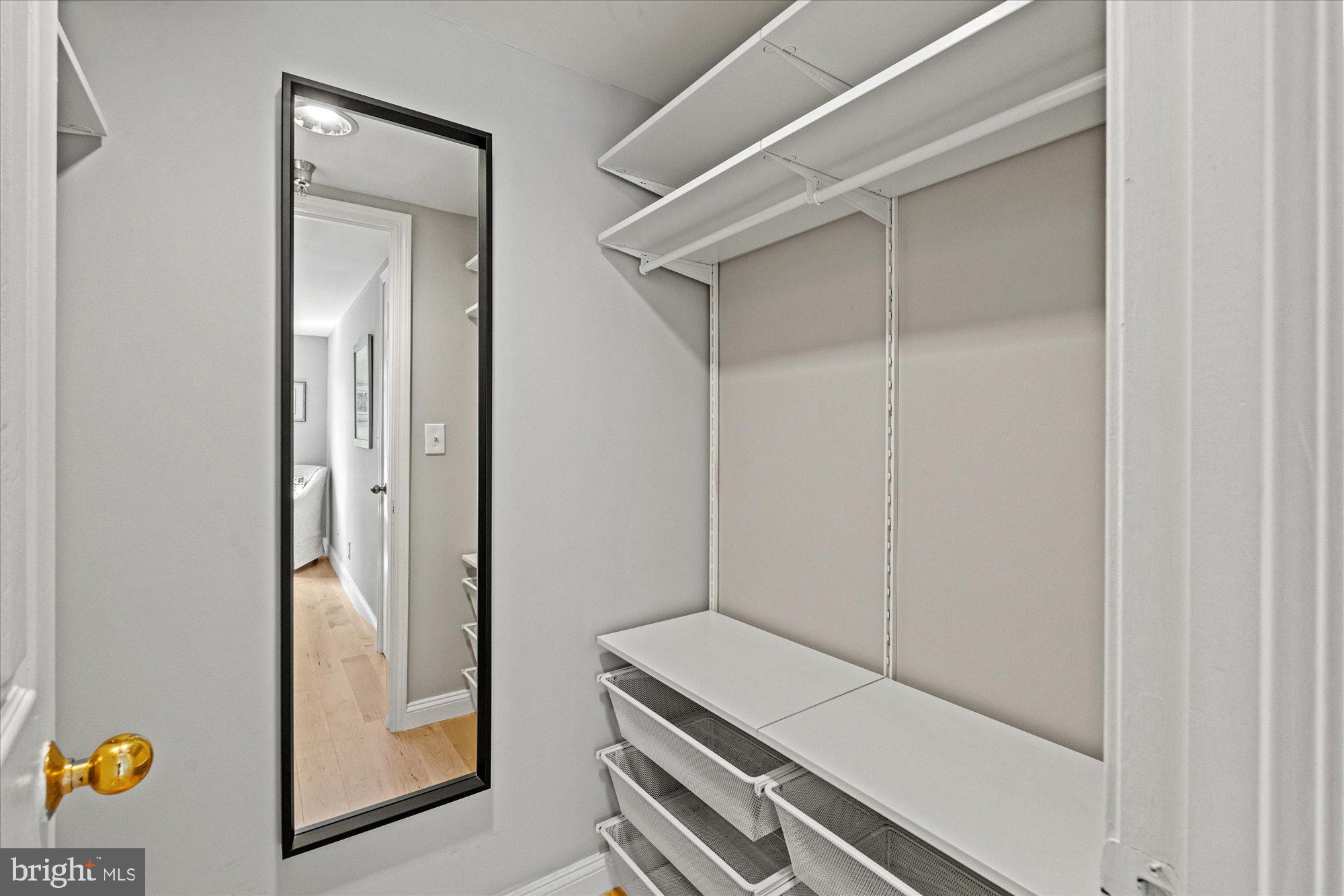 2400 Clarendon BOULEVARD Unit: 606