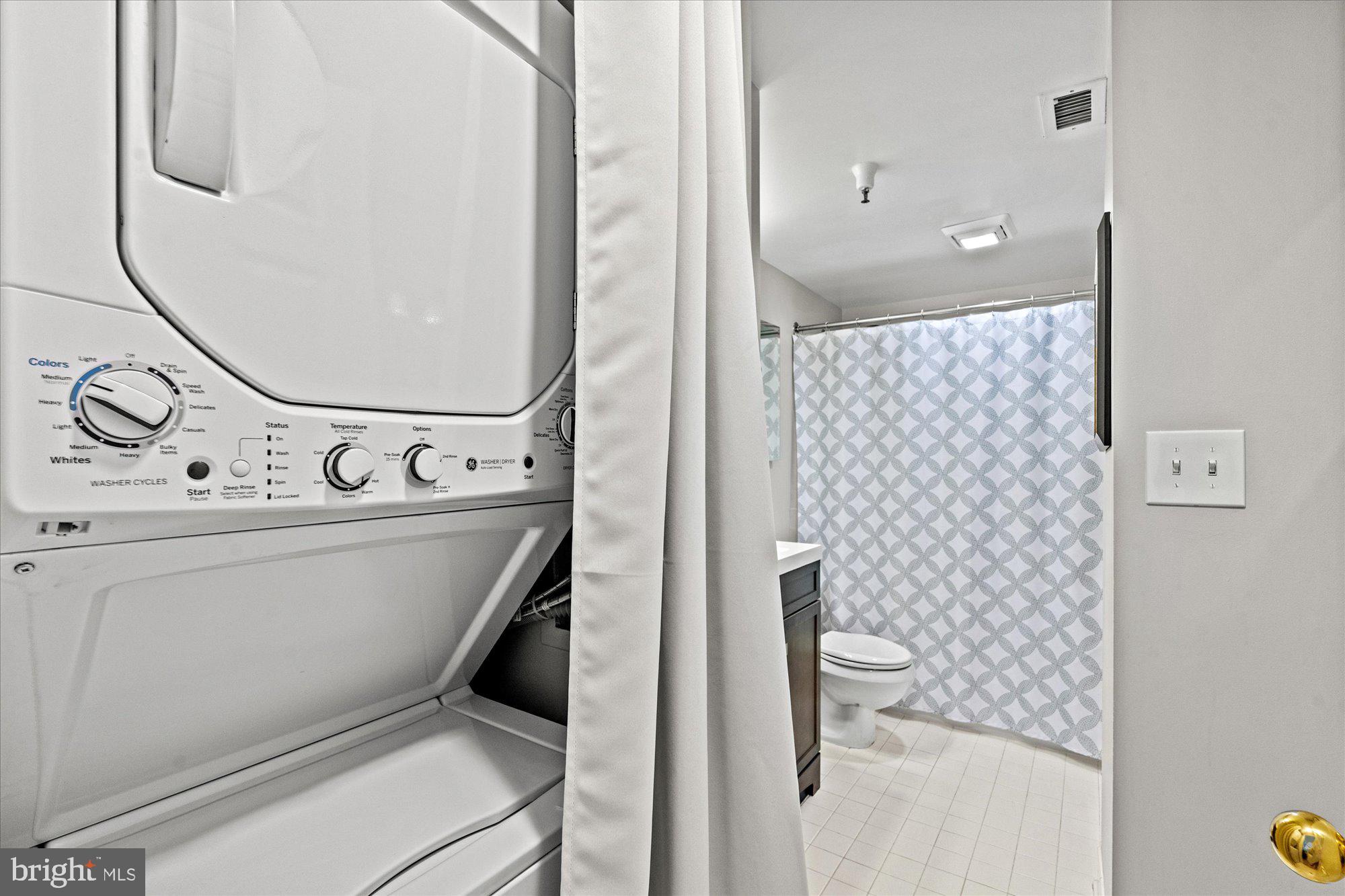 2400 Clarendon BOULEVARD Unit: 606