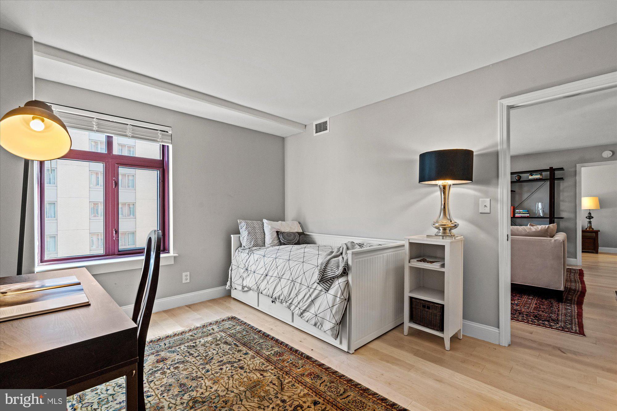 2400 Clarendon BOULEVARD Unit: 606
