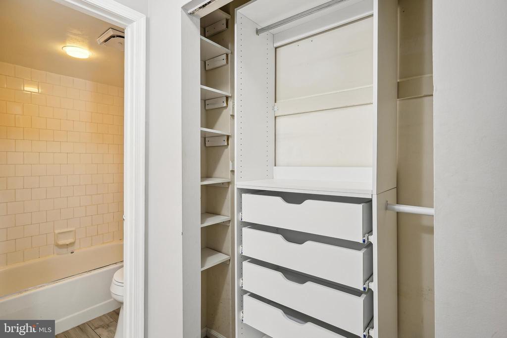 4113 11TH PL N