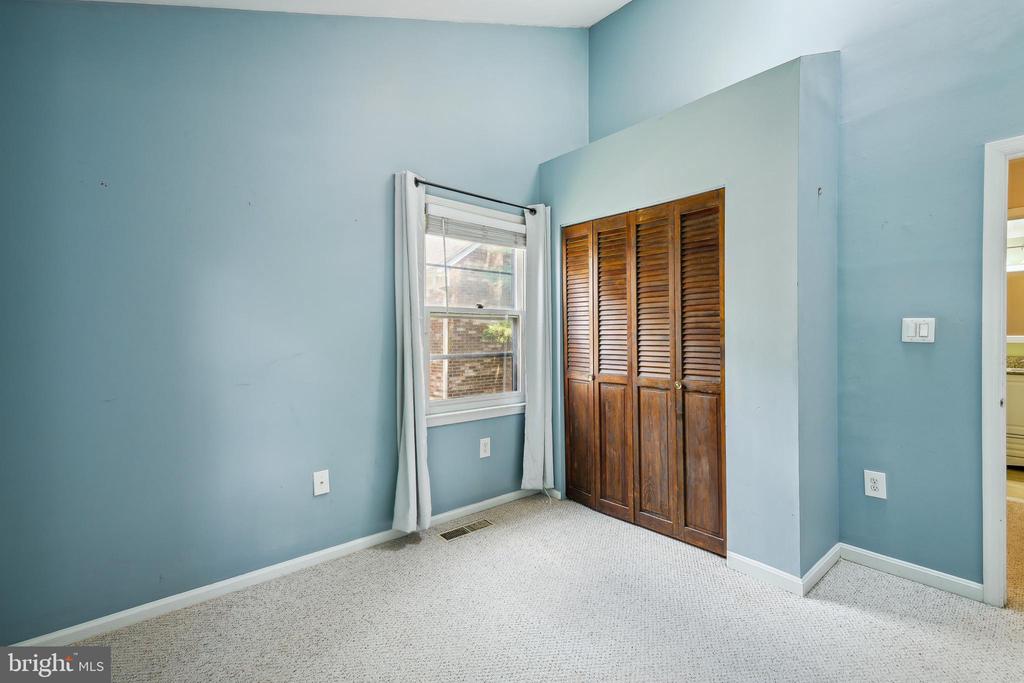 4113 11TH PL N