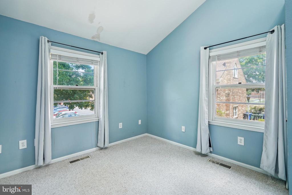 4113 11TH PL N