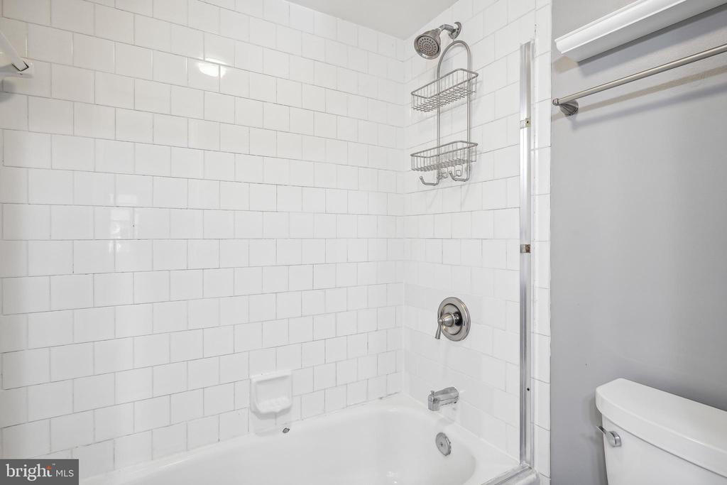 4113 11TH PL N