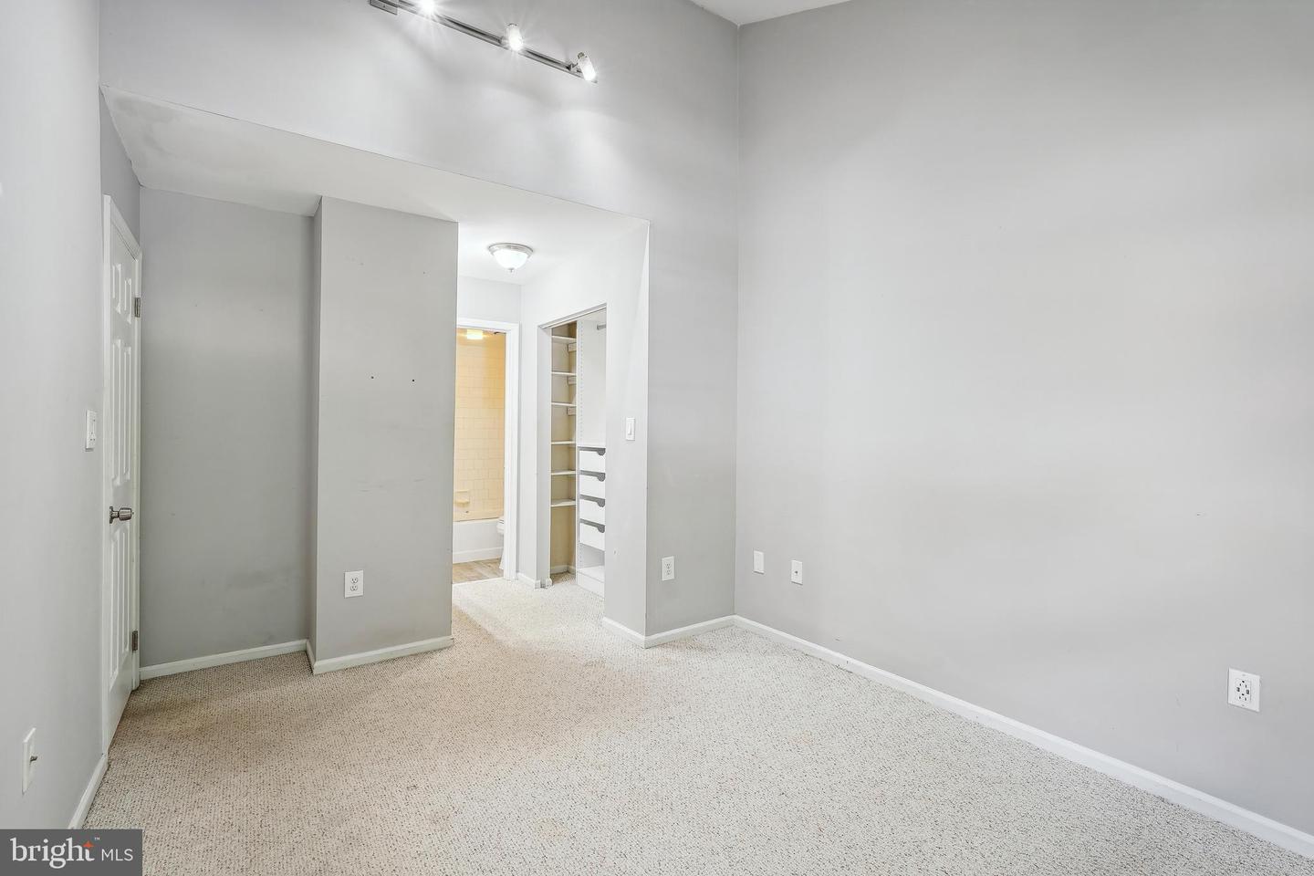 4113 11TH PL N