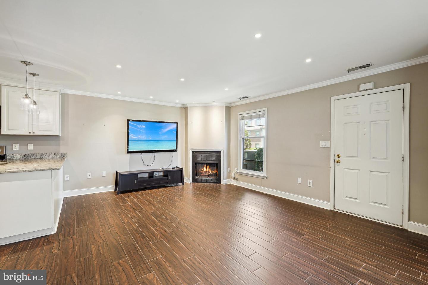 4113 11TH PL N
