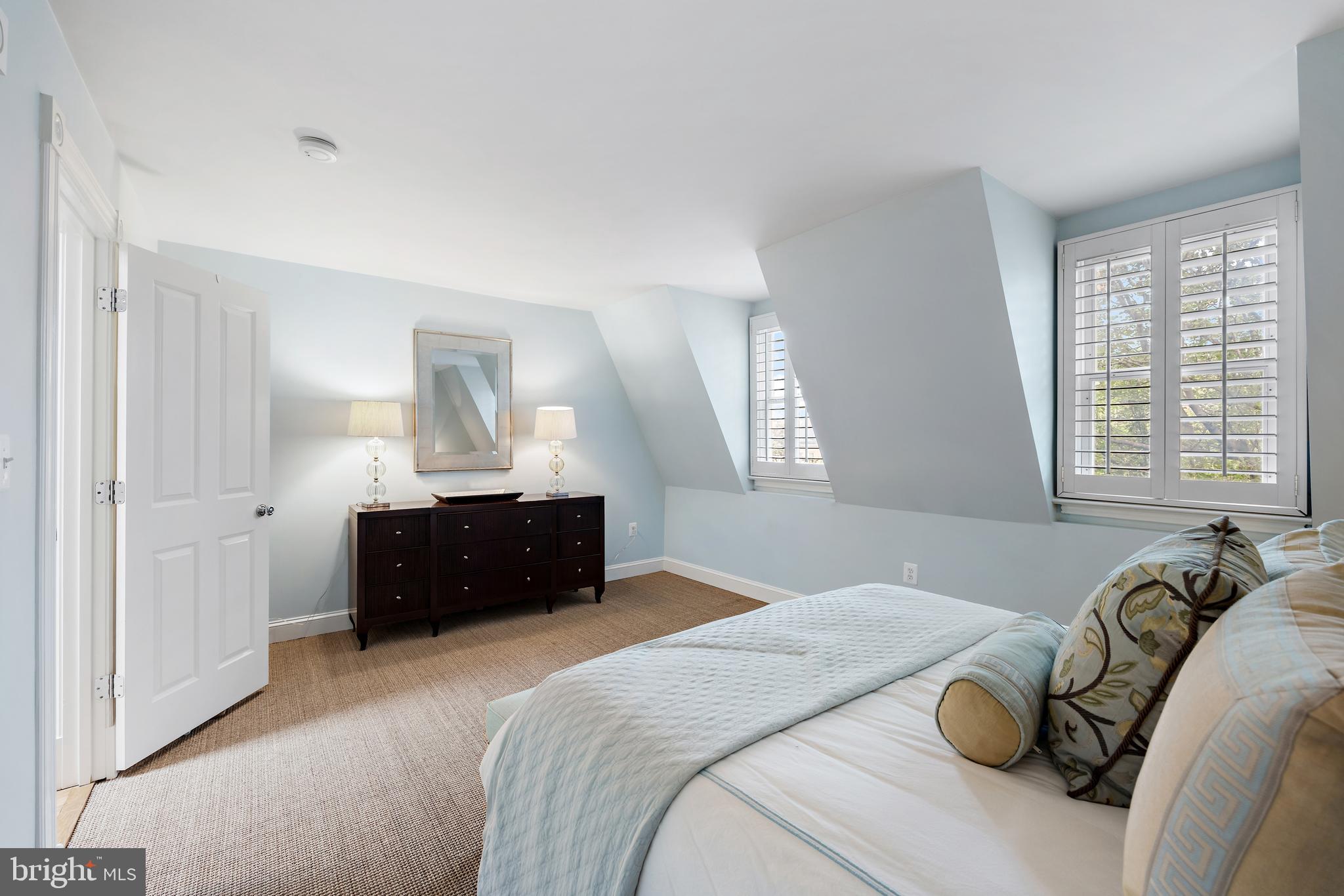 312 N Fairfax STREET