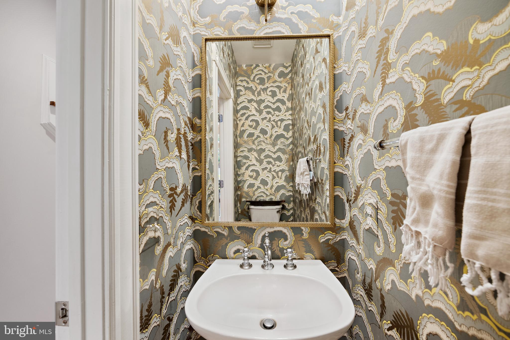 312 N Fairfax STREET