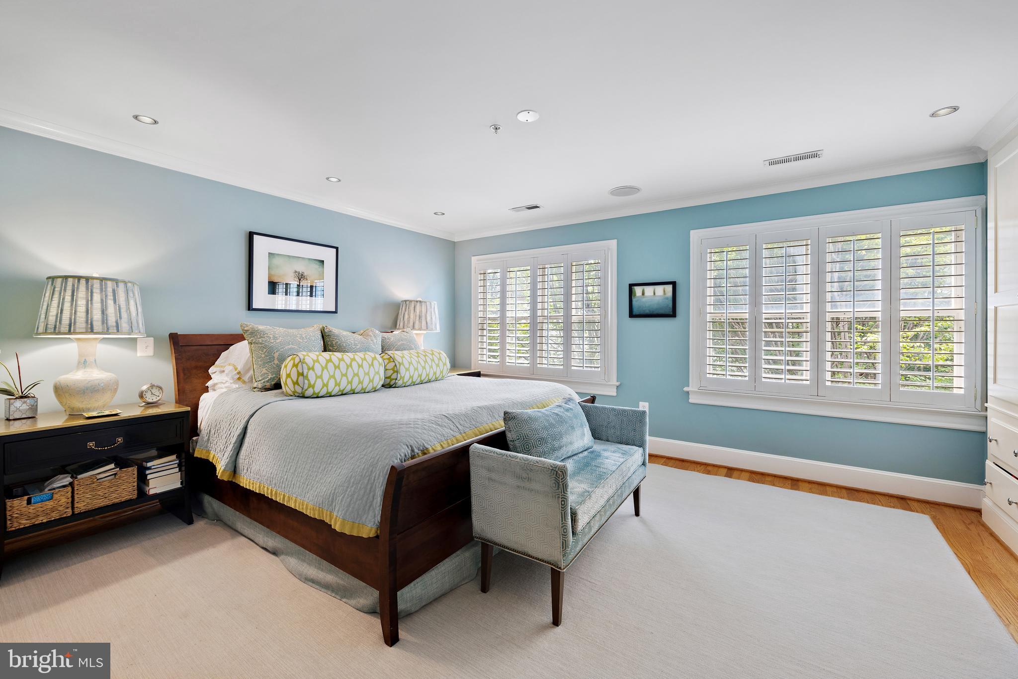 312 N Fairfax STREET