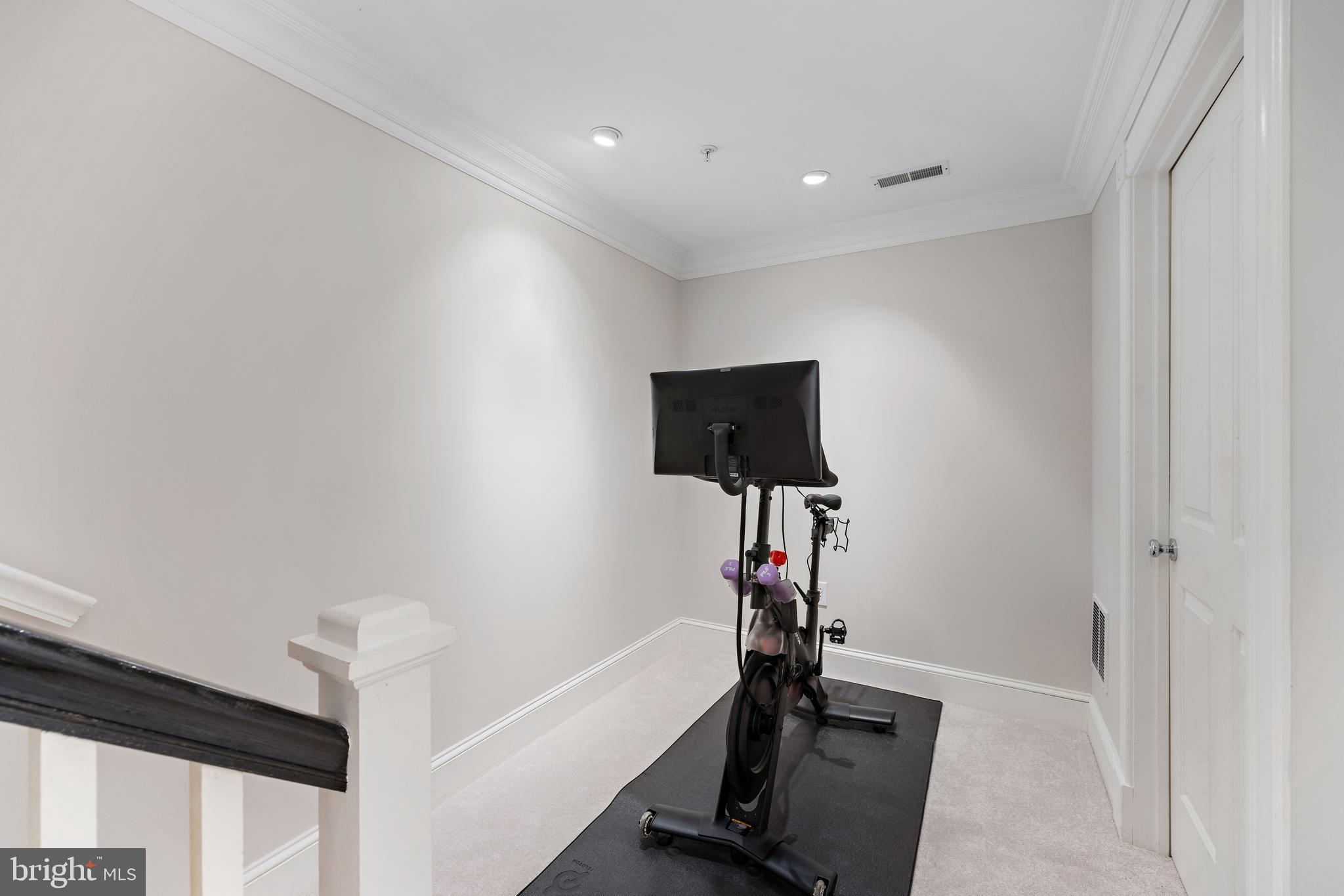 312 N Fairfax STREET