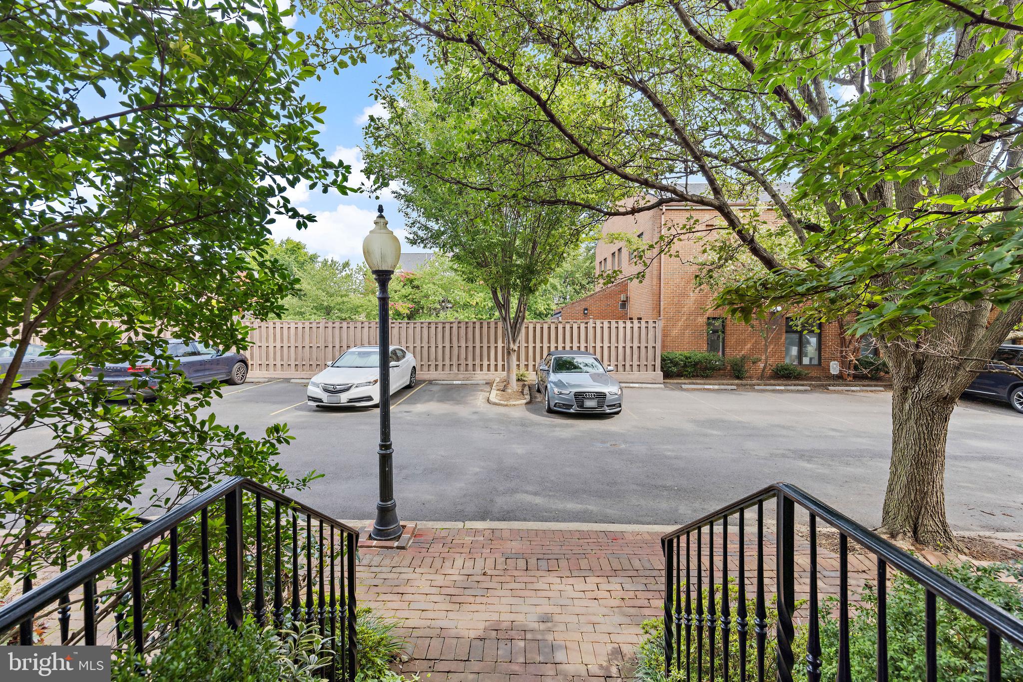 312 N Fairfax STREET