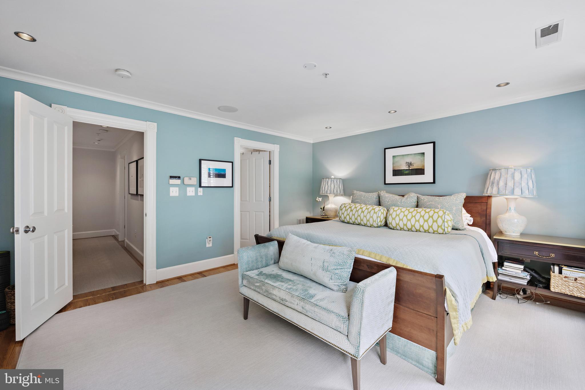 312 N Fairfax STREET