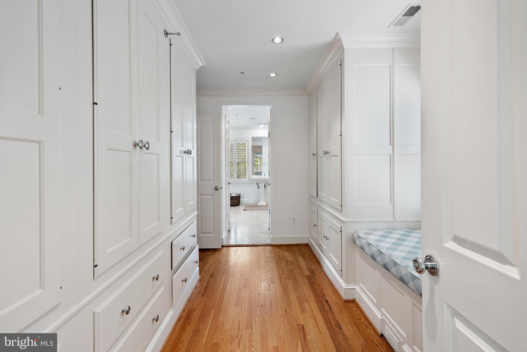 312 N Fairfax STREET