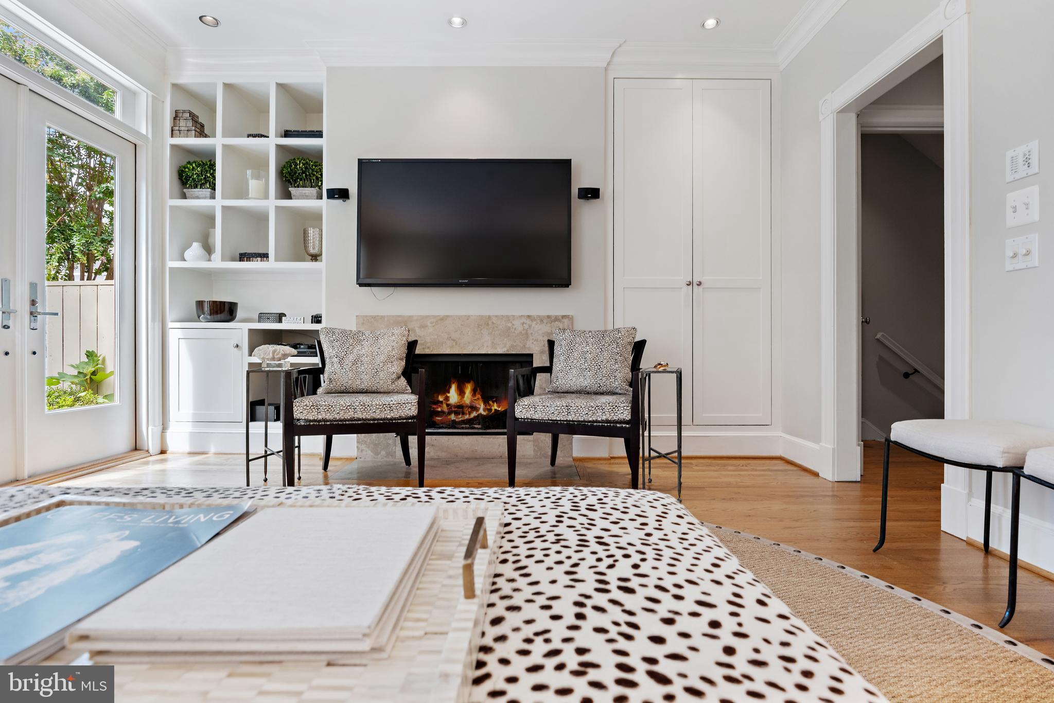 312 N Fairfax STREET