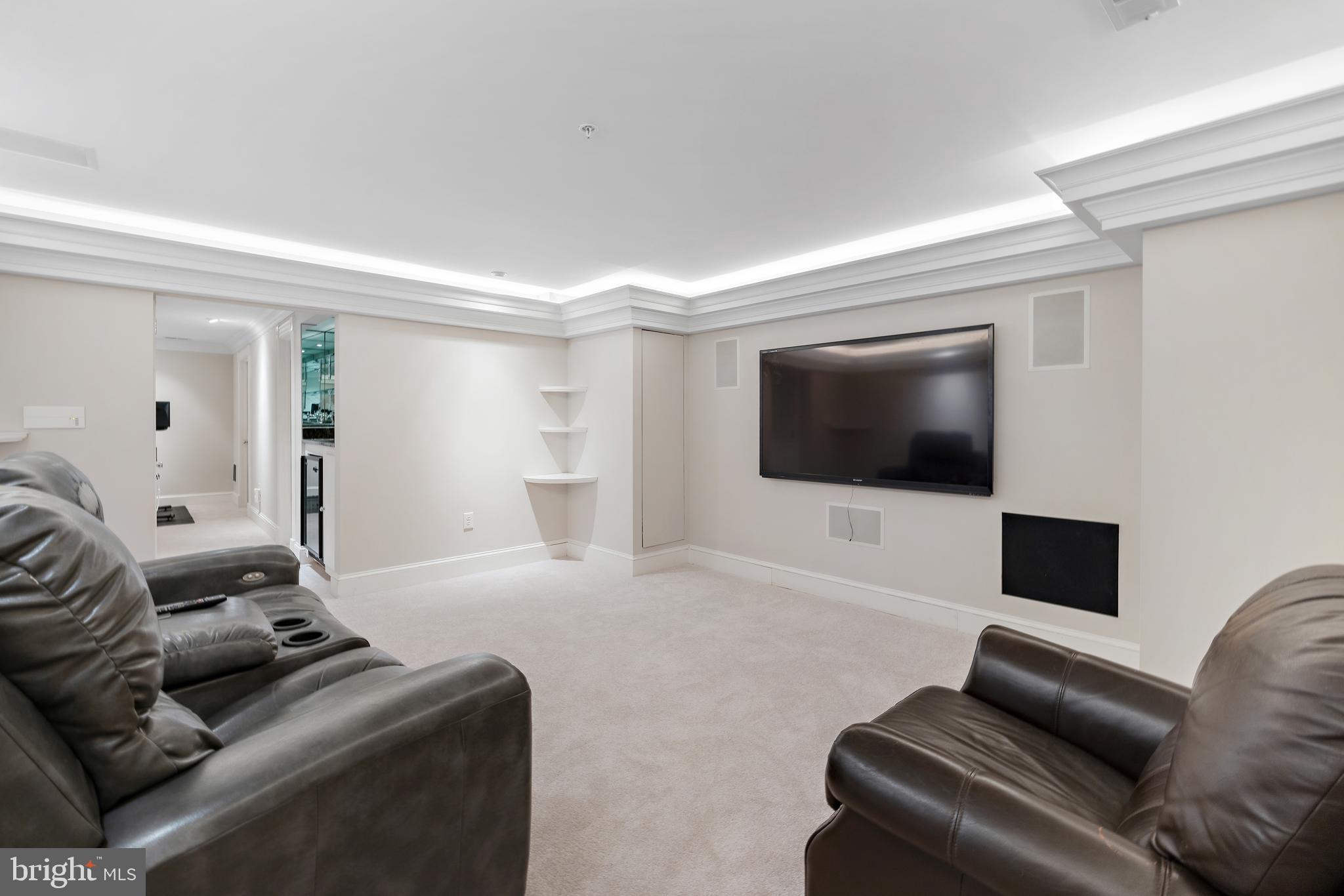 312 N Fairfax STREET