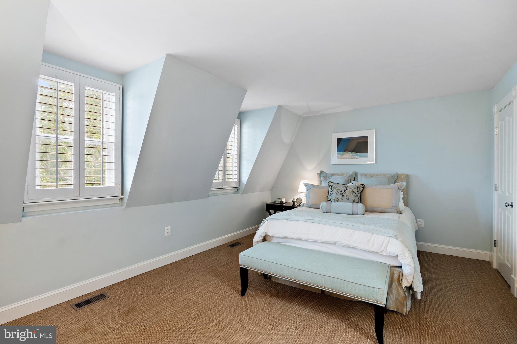 312 N Fairfax STREET