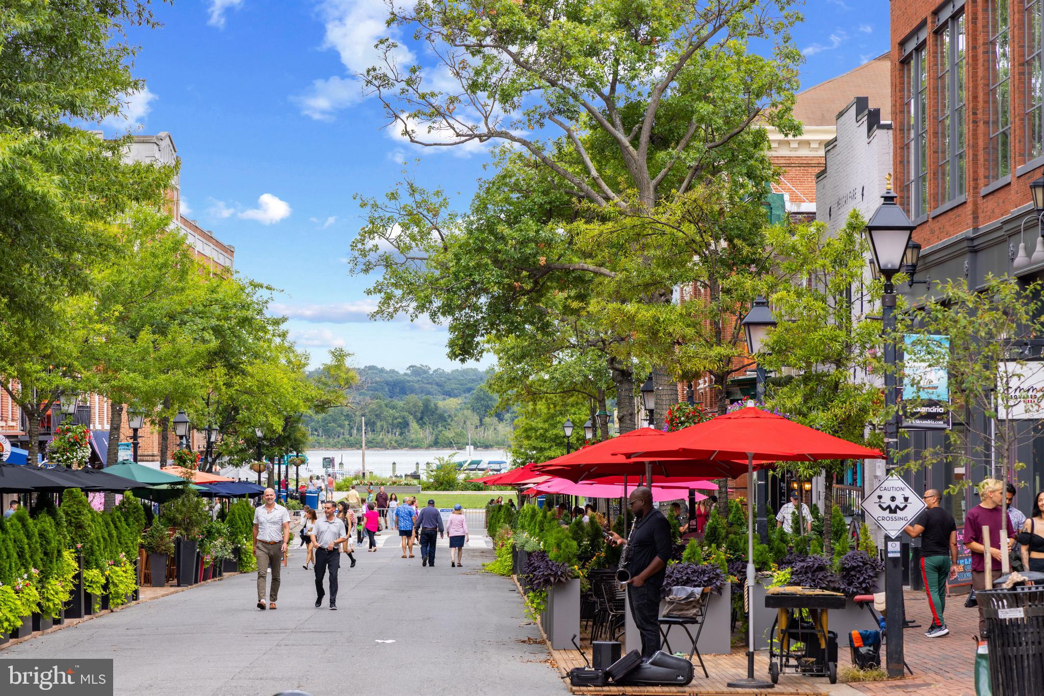 312 N Fairfax STREET