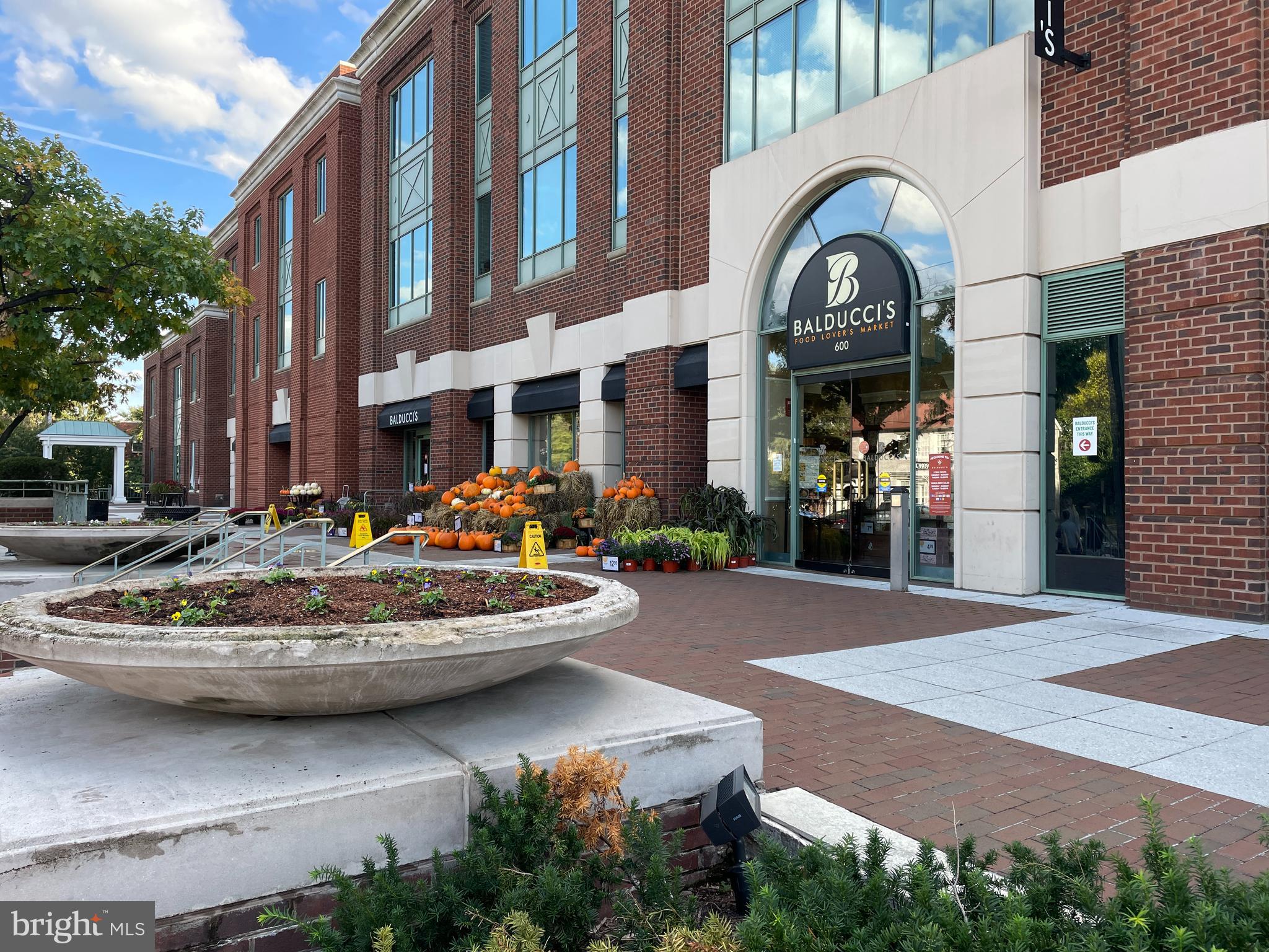 820 Washington STREET Unit: 326