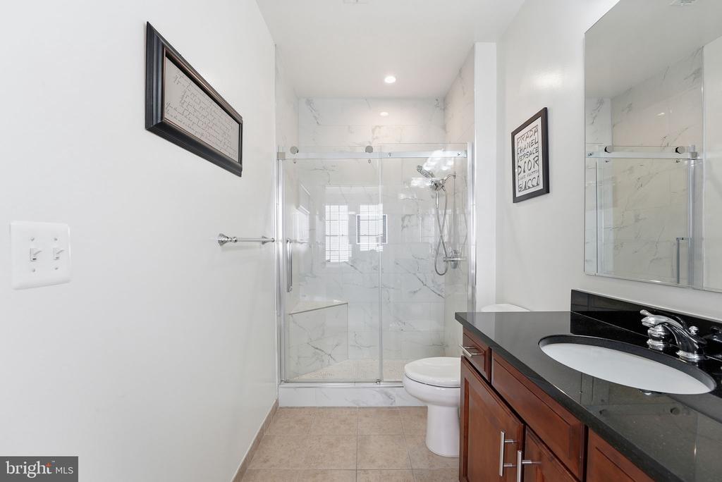1023 N ROYAL STREET 305