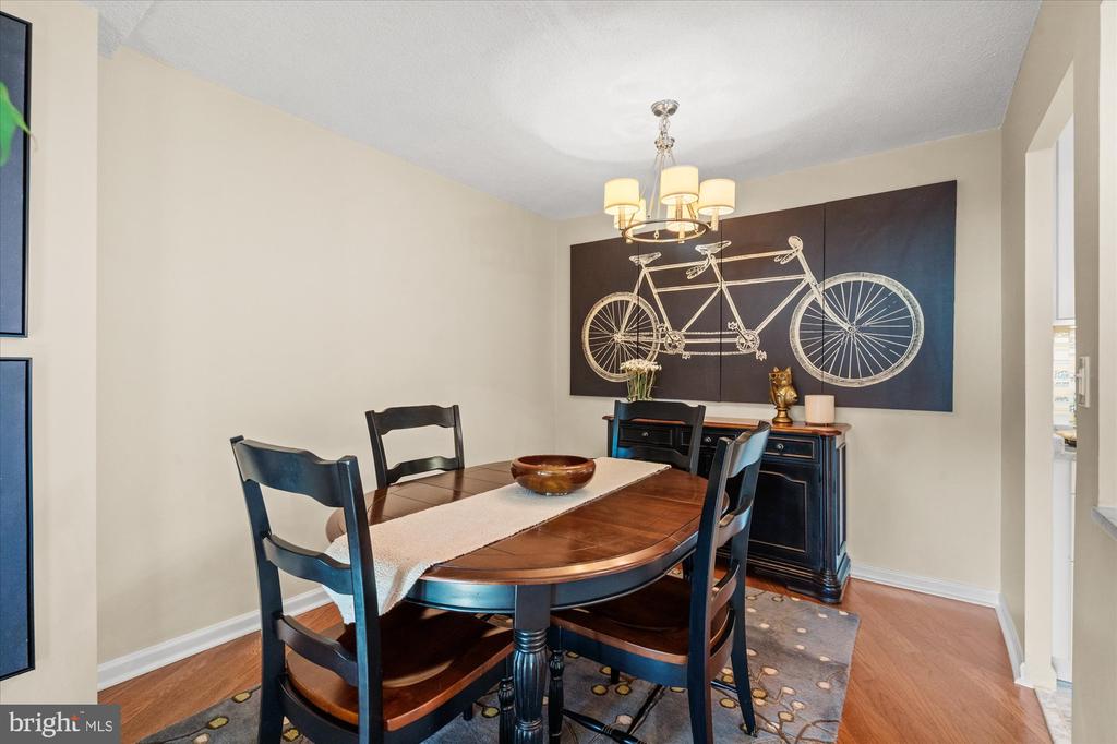 501 SLATERS LANE Unit: 611