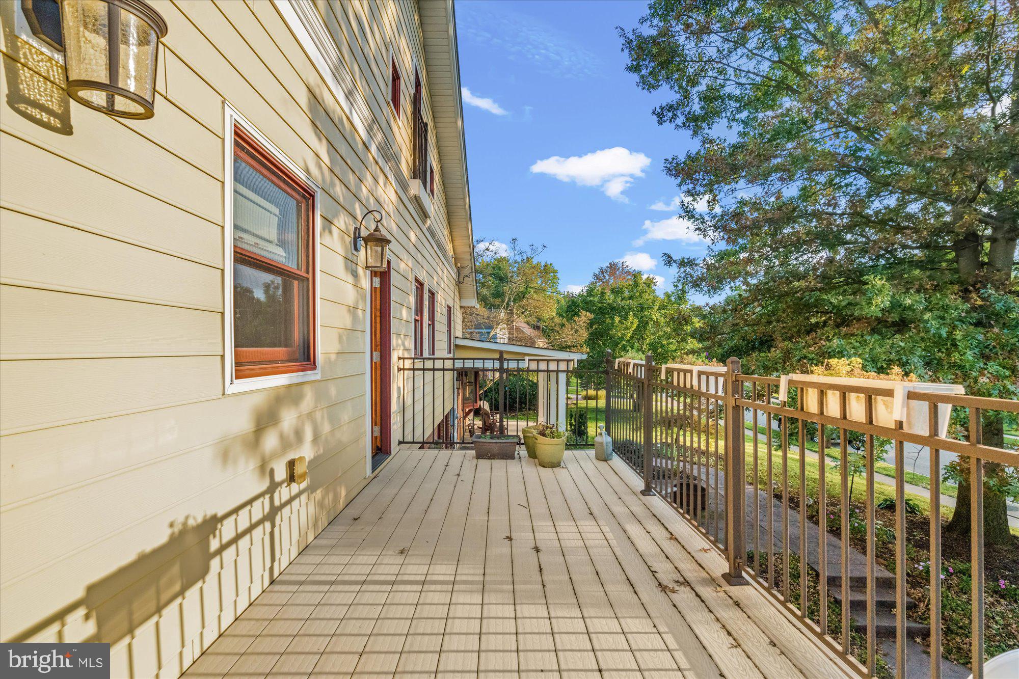 1042 Dalebrook DRIVE