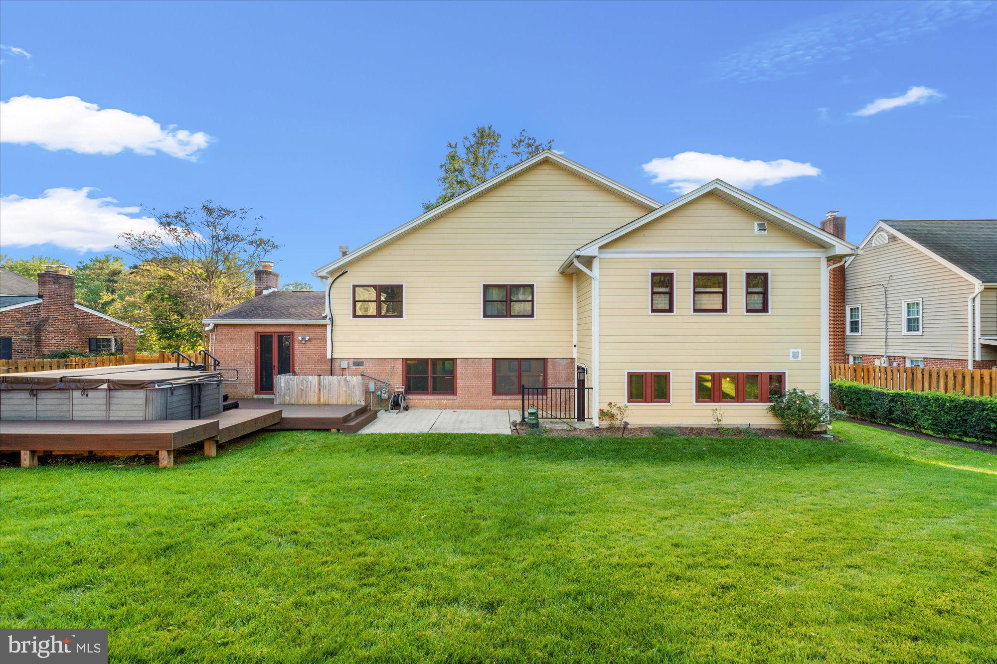 1042 Dalebrook DRIVE