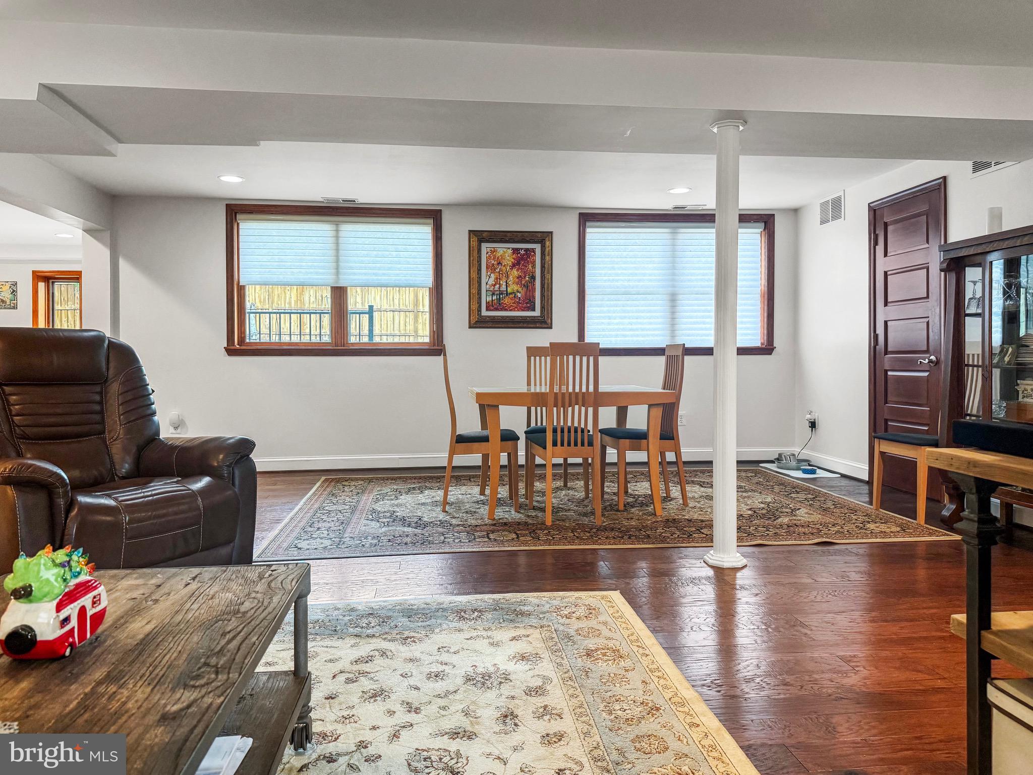 1042 Dalebrook DRIVE