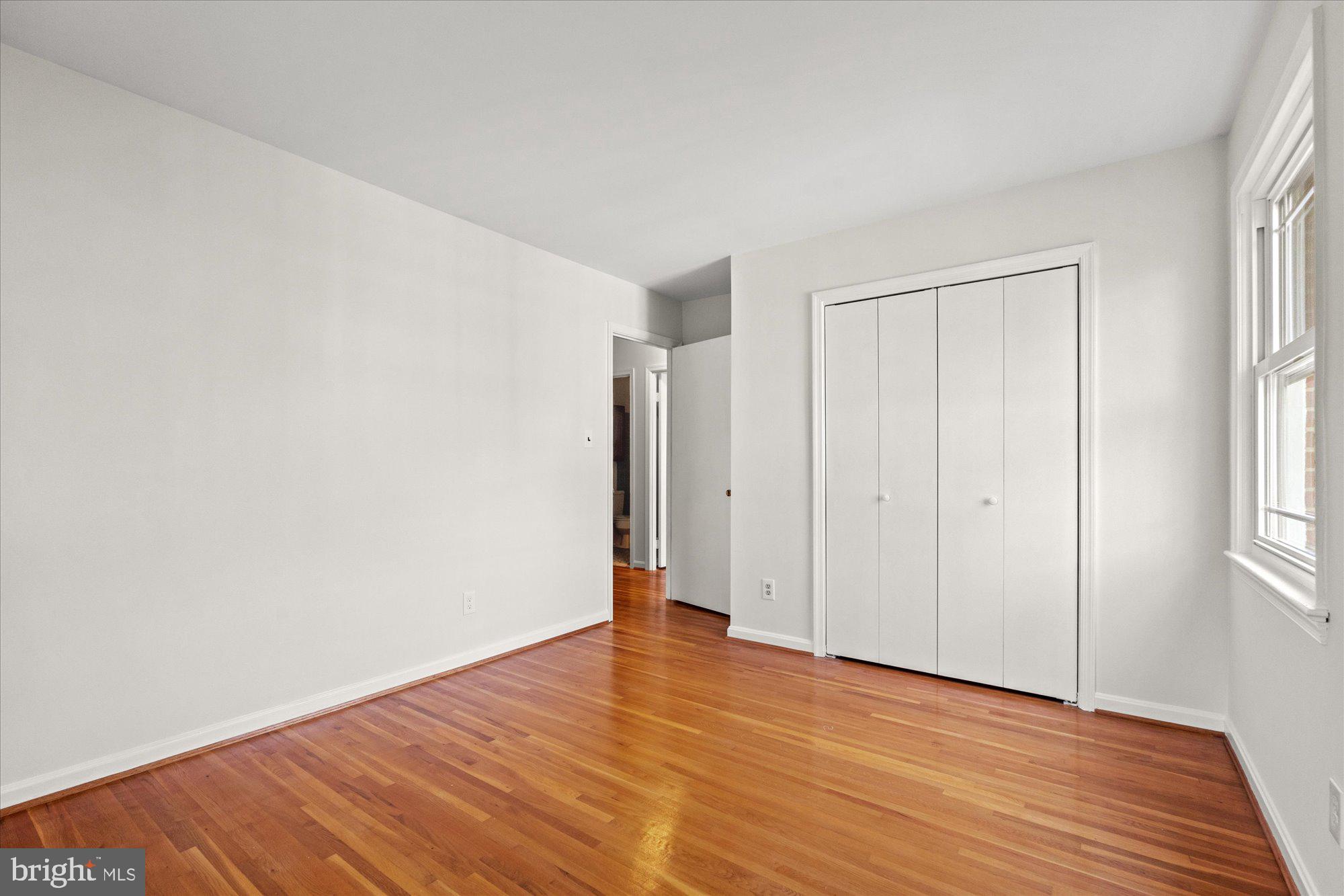 902 Neal Dr