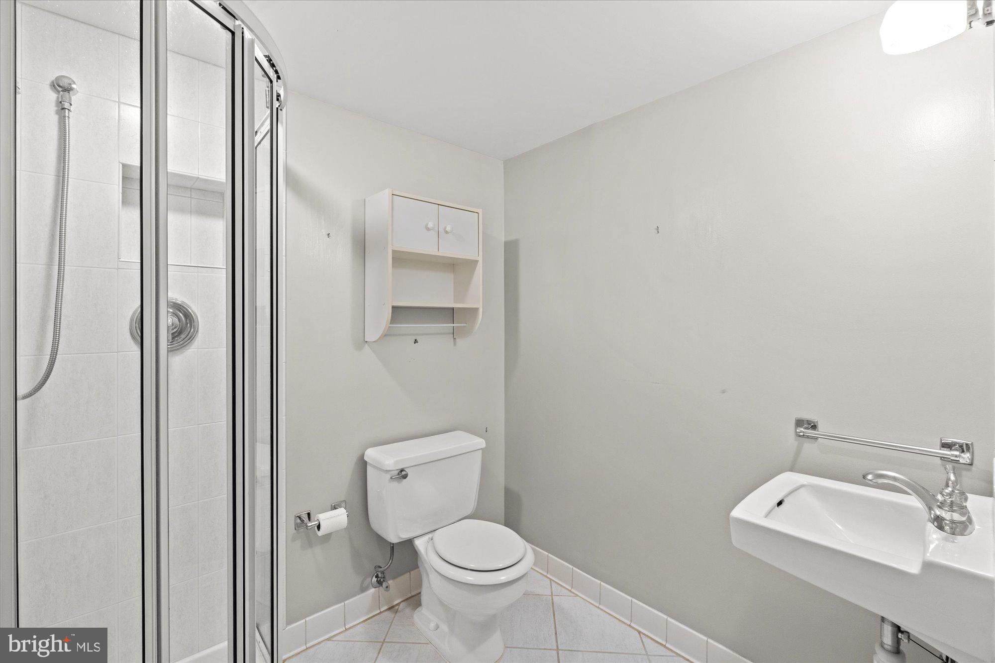 902 Neal Dr