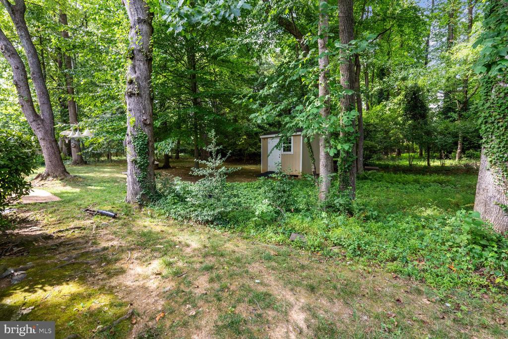 9100 Ashmeade Dr