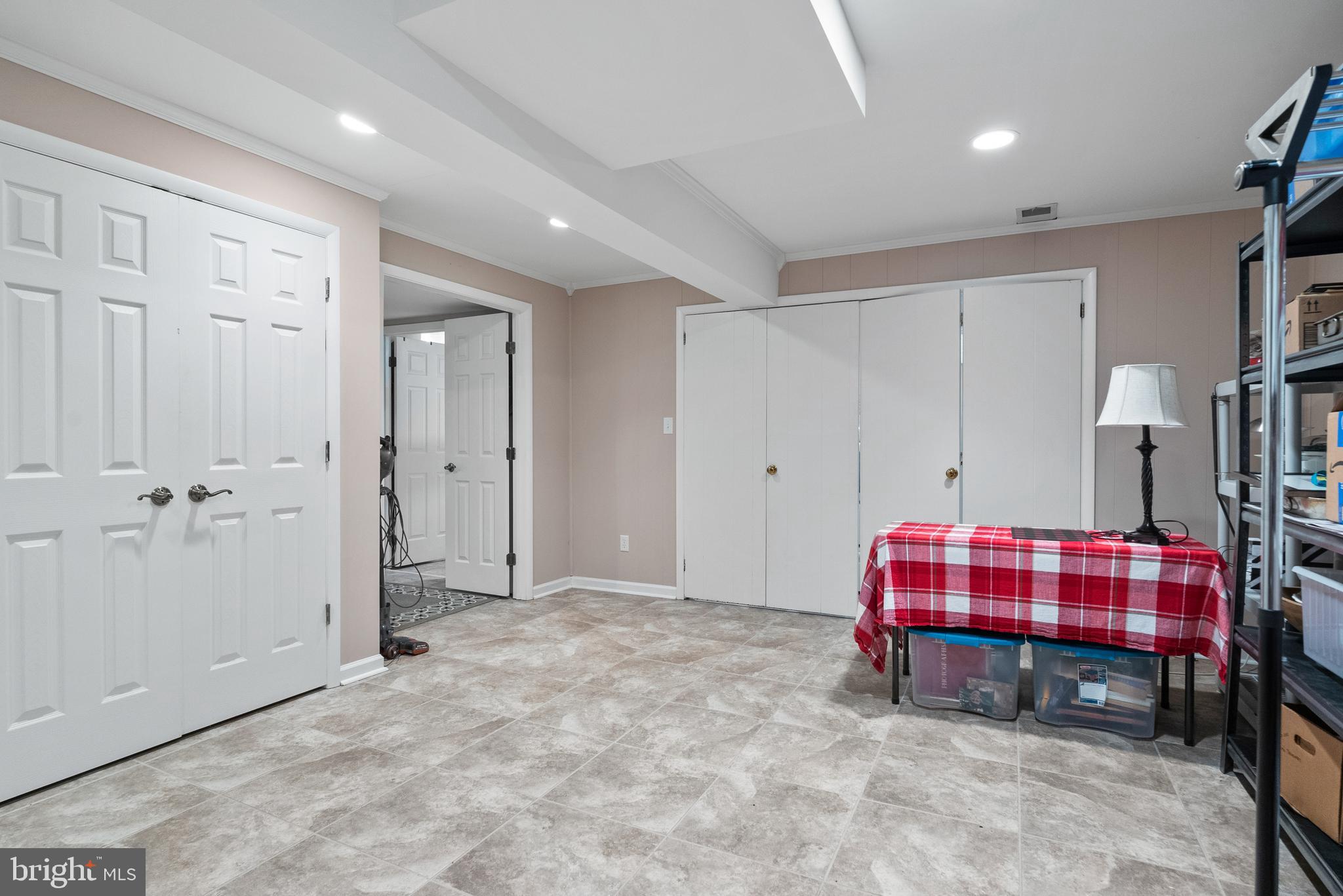 2210 Collingwood Rd