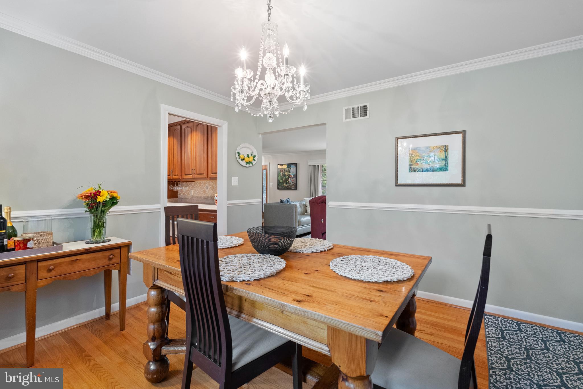 2210 Collingwood Rd