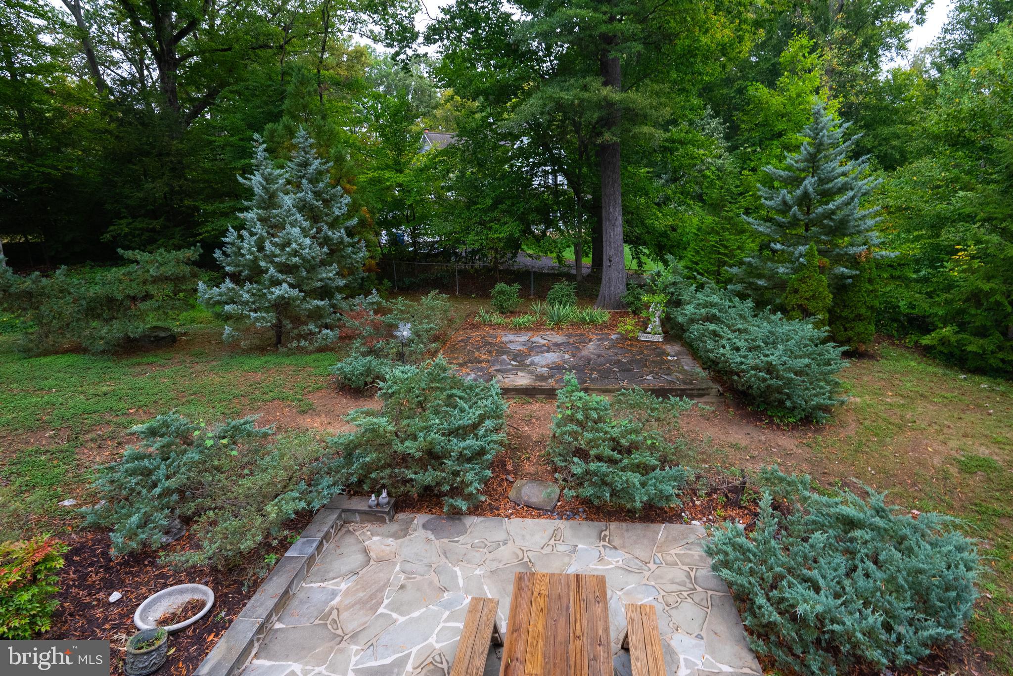 2210 Collingwood Rd