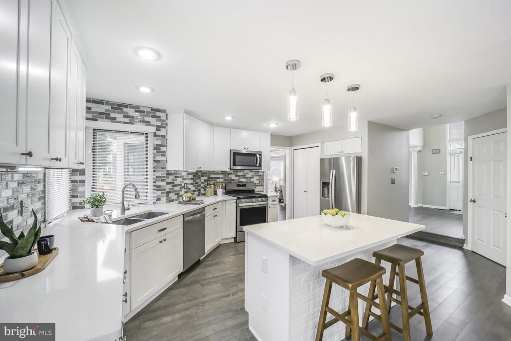 8204 Collingwood Ct