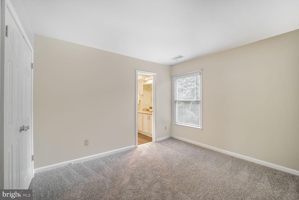 8204 Collingwood Ct