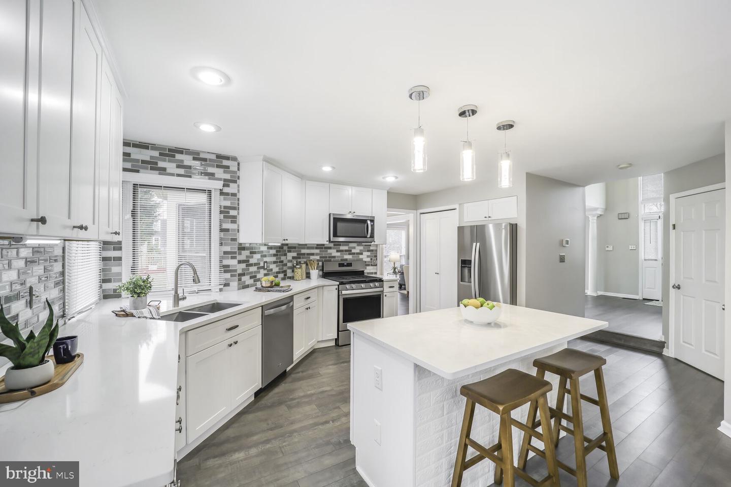 8204 Collingwood Ct