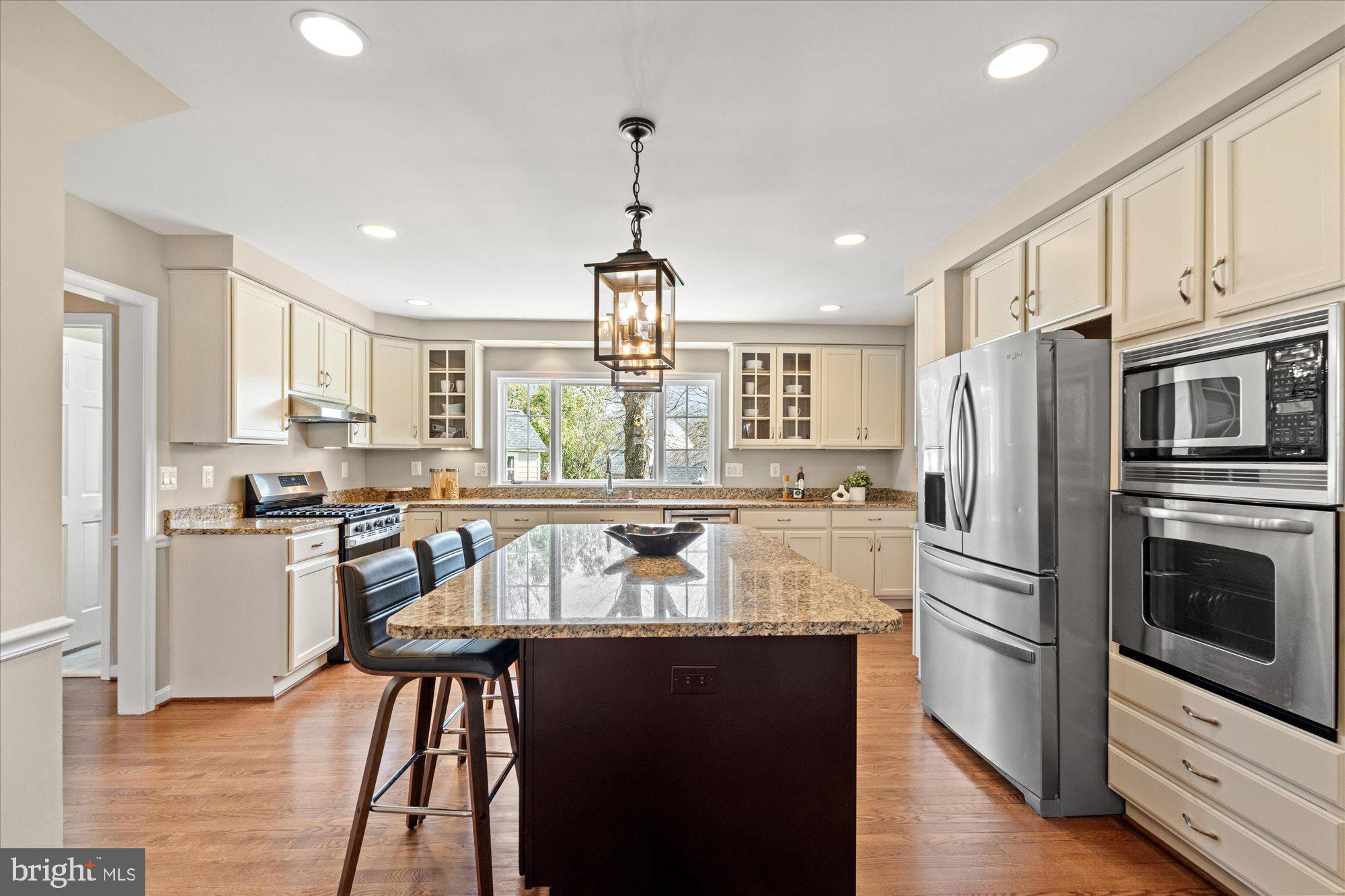 1003 Potomac Ln