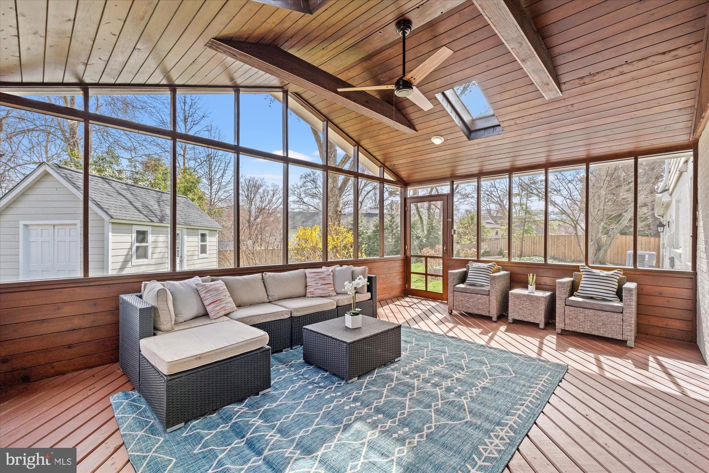 1003 Potomac Ln