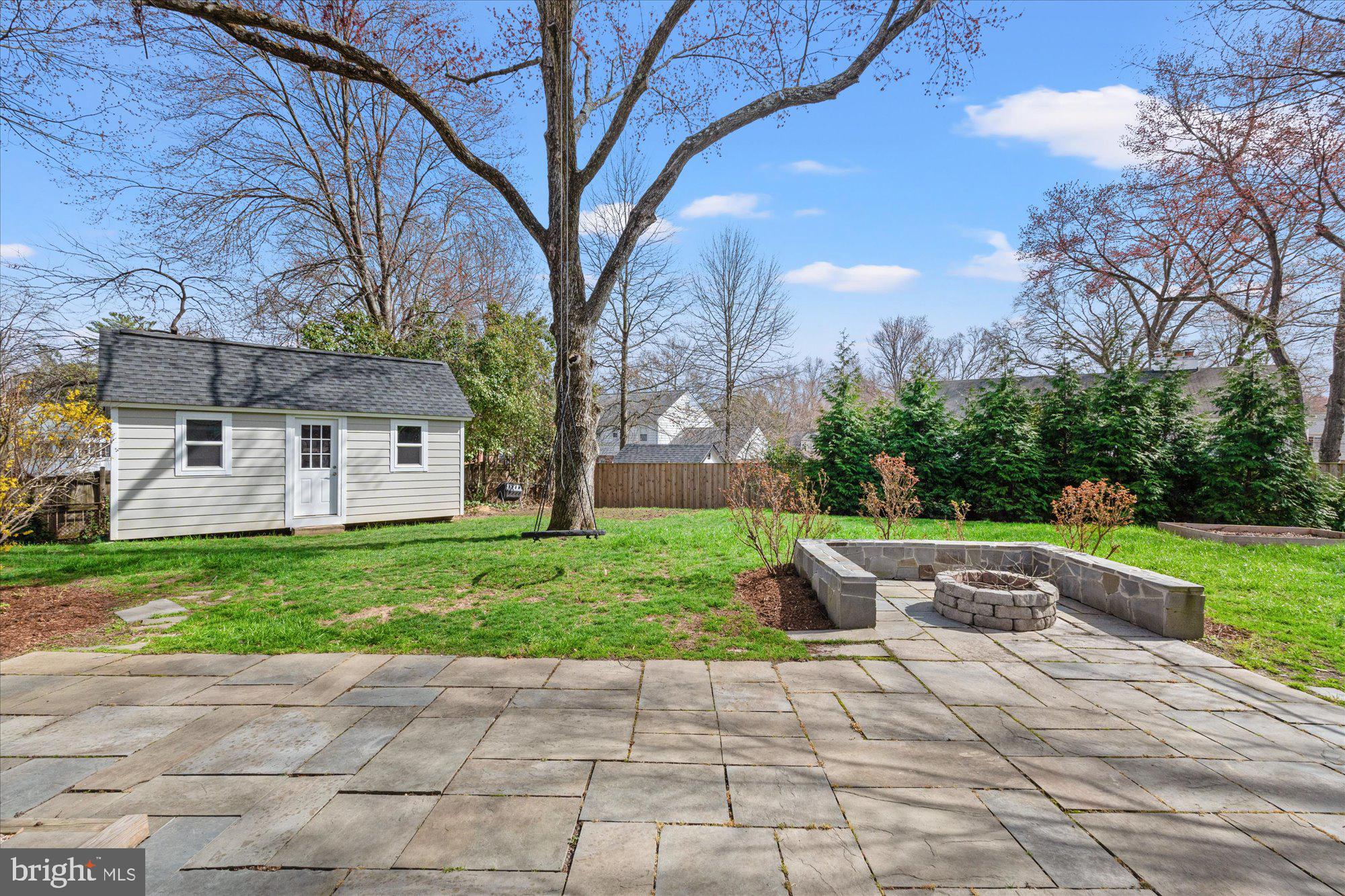 1003 Potomac Ln