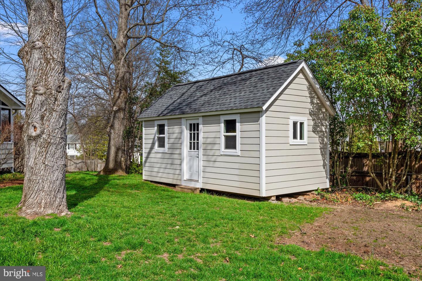 1003 Potomac Ln
