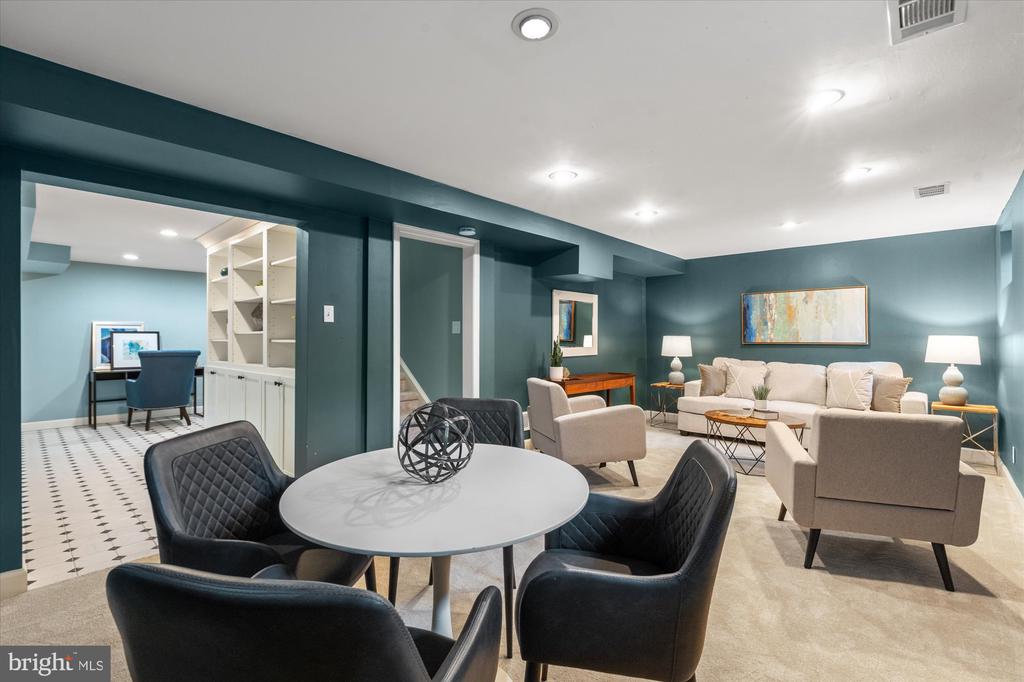 830 Neal Dr