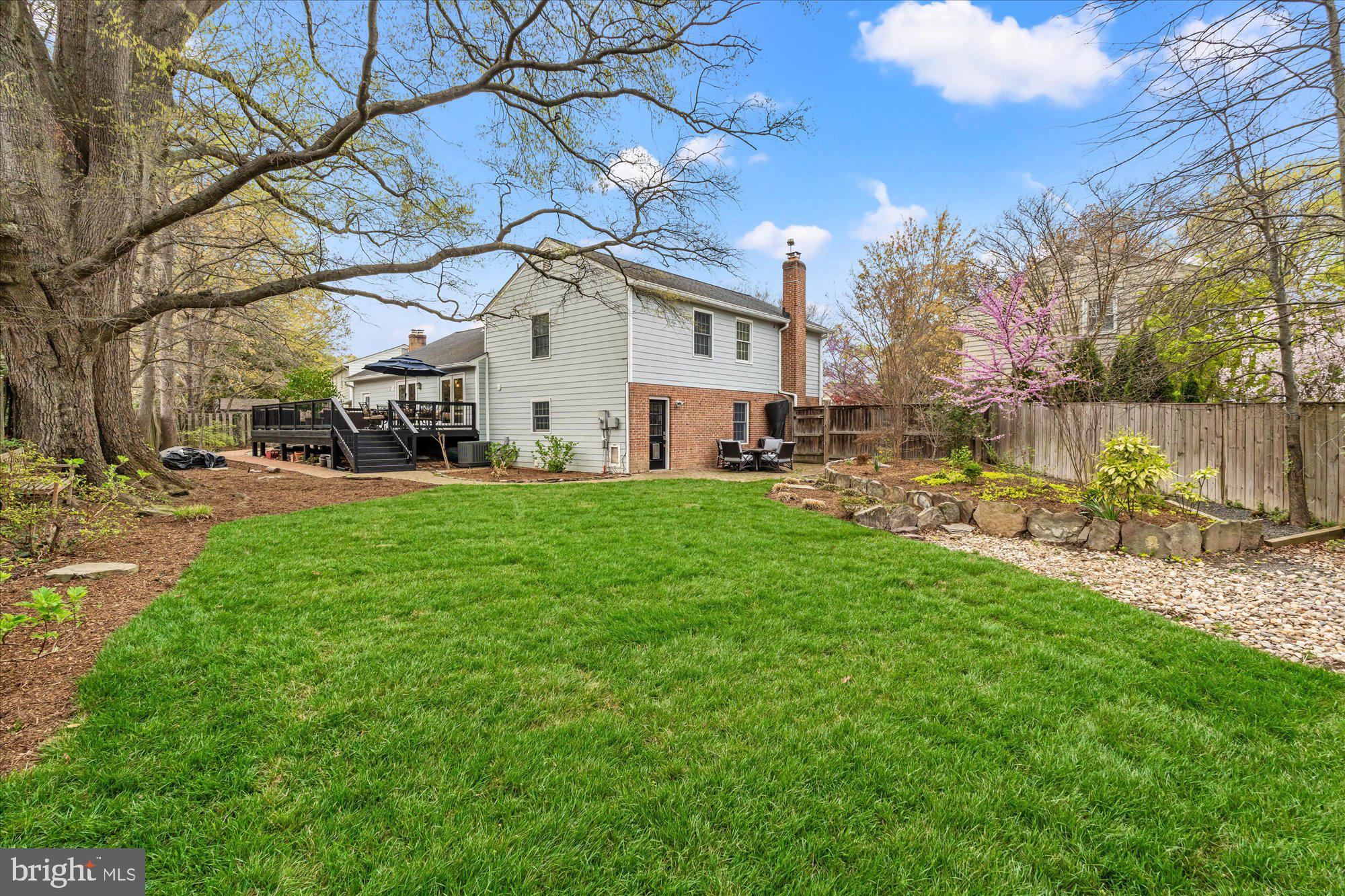 8222 Treebrooke Ln
